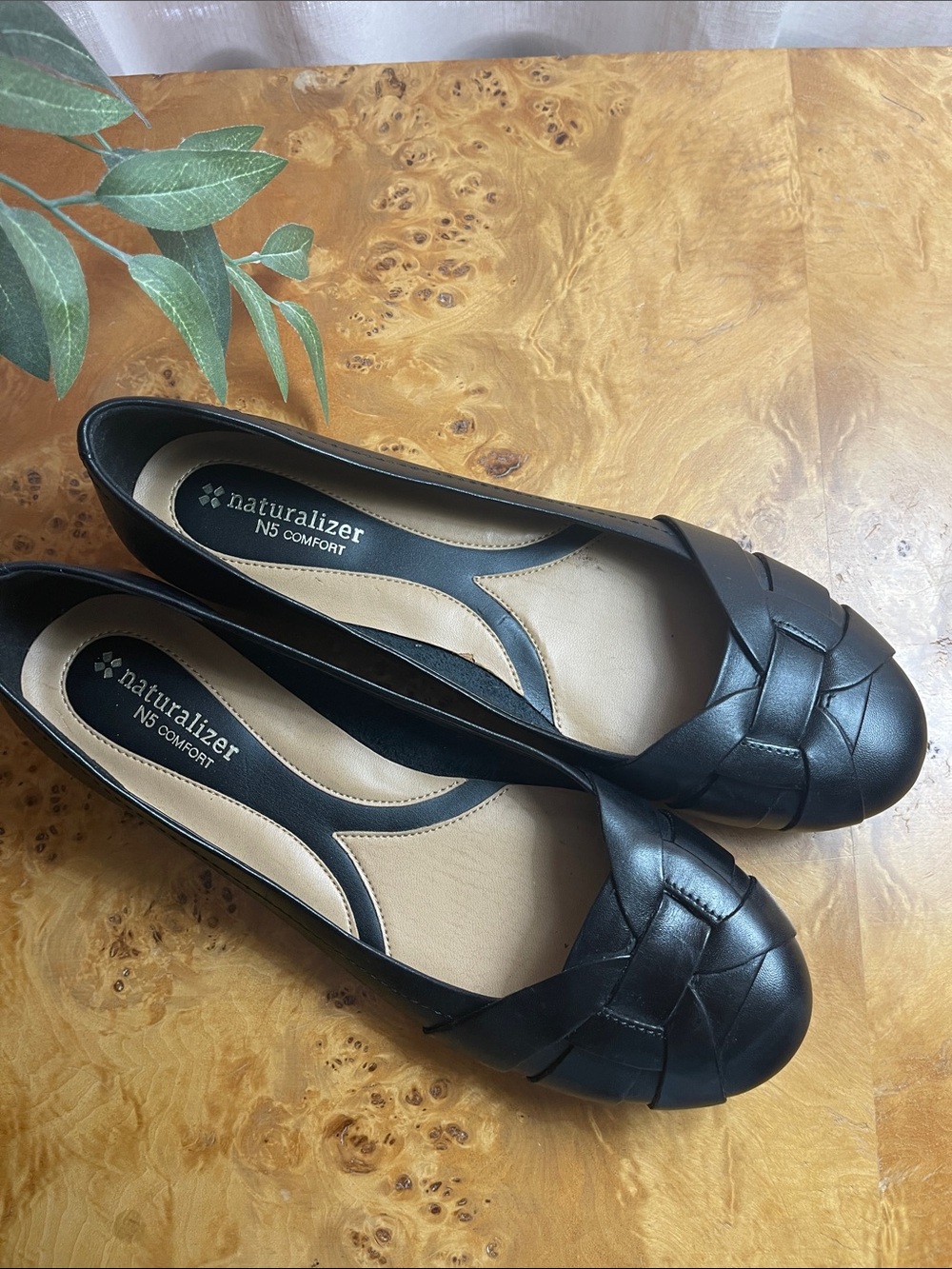 Naturalizer Maude  Black leather Woven Toe Flats - N5 Comfort size 9